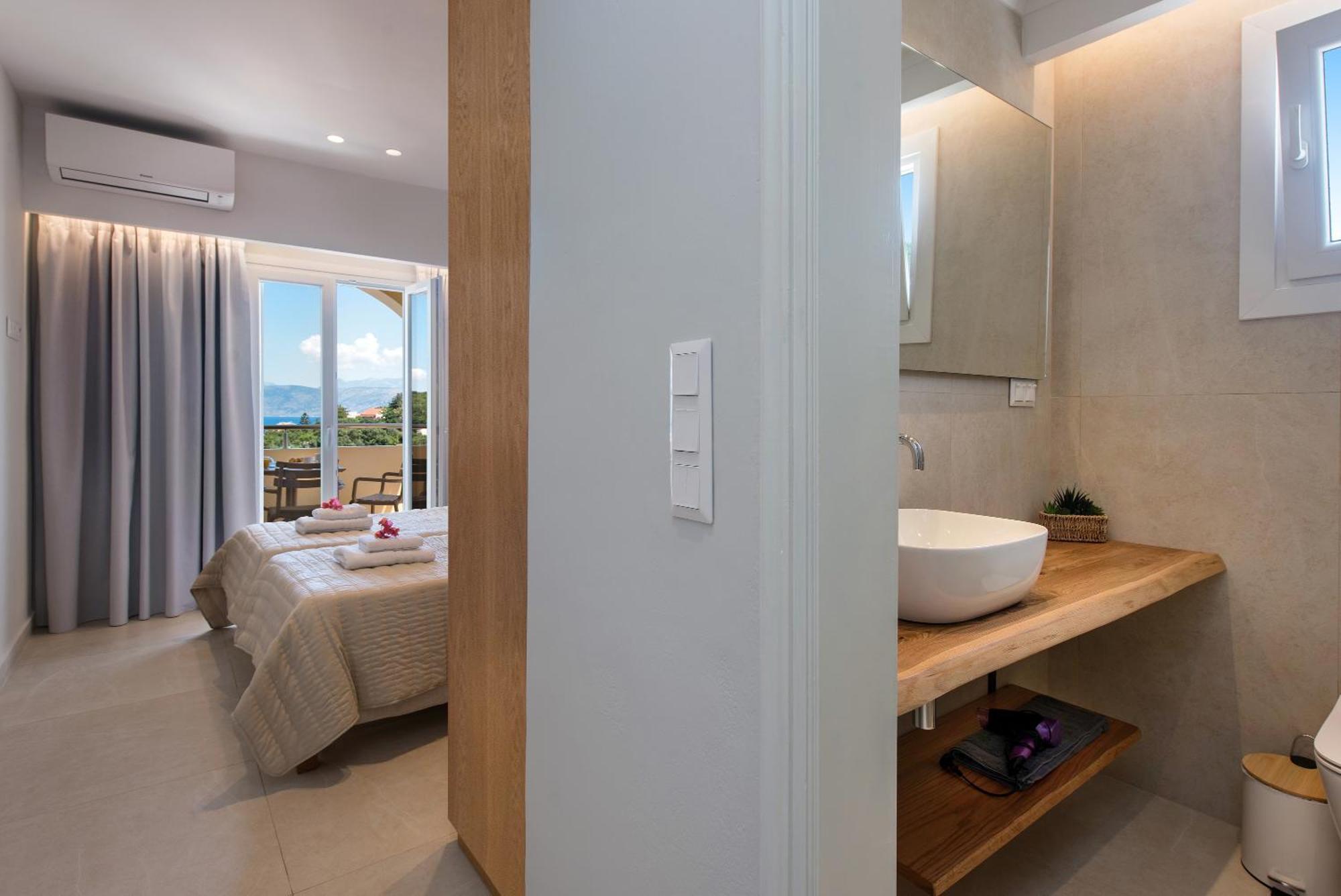 Hill Lofos Hotel